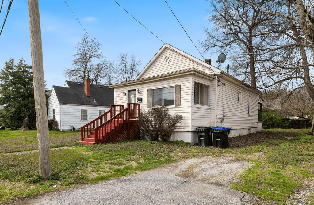 5124 Emery Avenue Louisville KY 40214