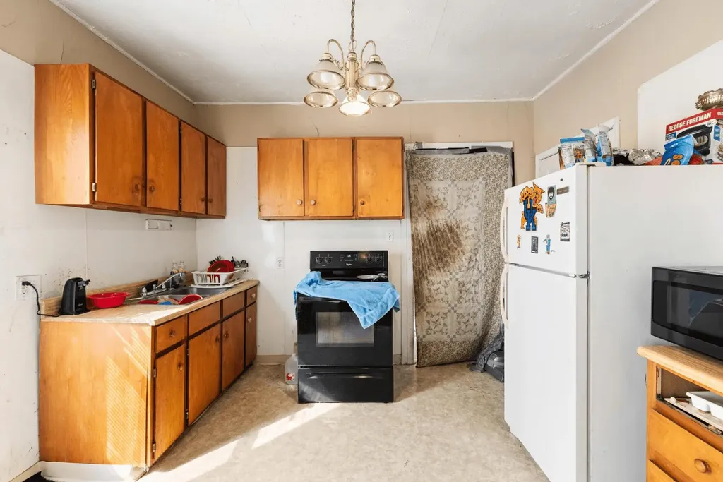 5124 Emery Avenue Louisville KY 40214