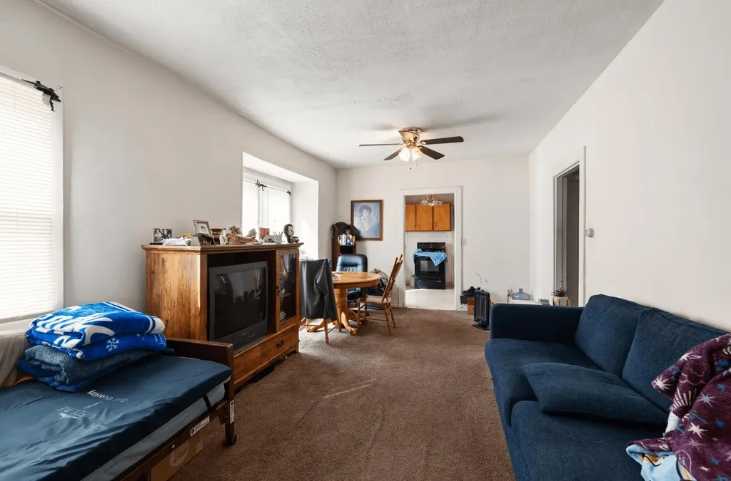 5124 Emery Avenue Louisville KY 40214