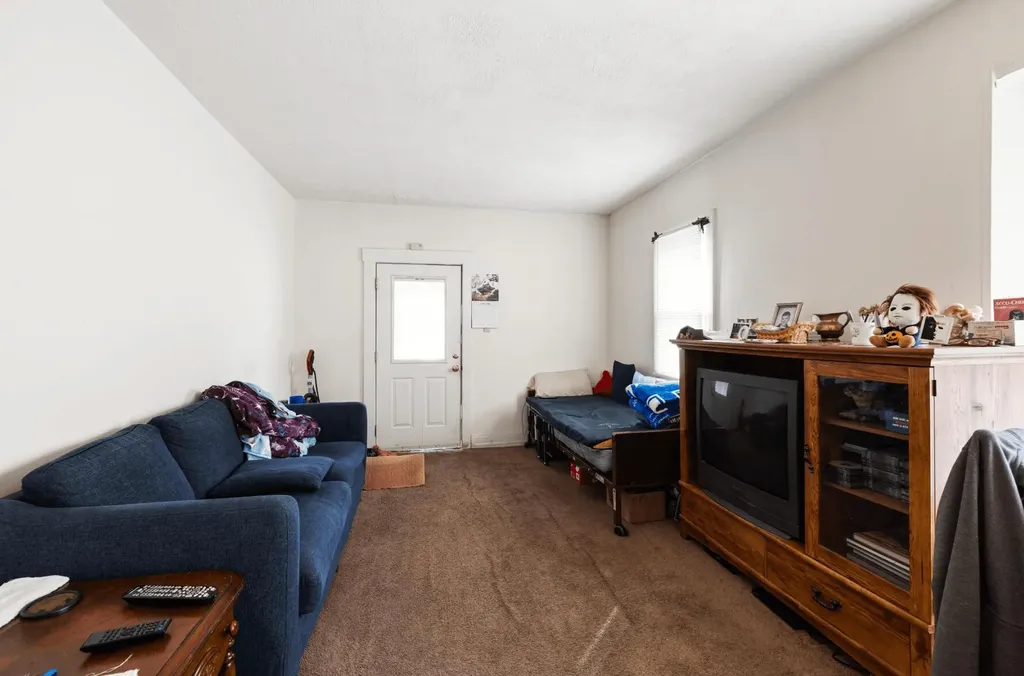 5124 Emery Avenue Louisville KY 40214