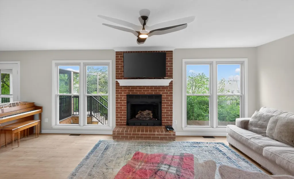 636 Millpond Road Lexington KY 40514