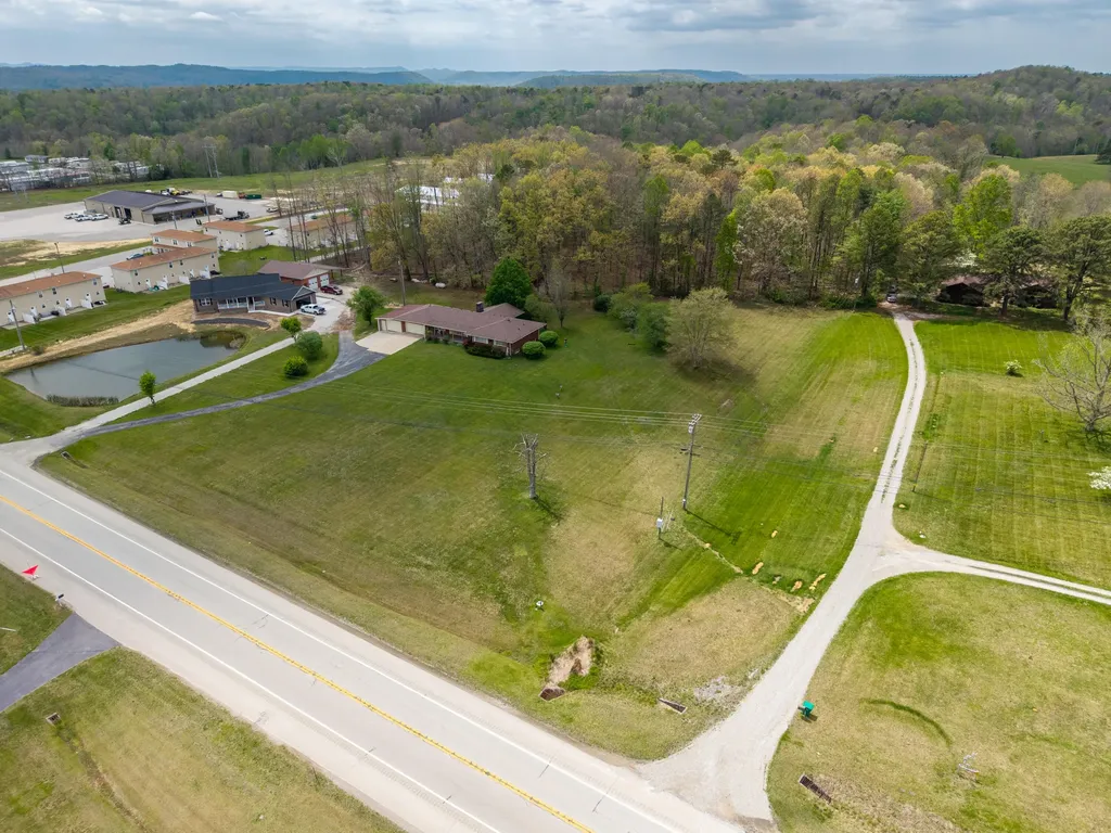 1805 Ky-801 North Morehead KY 40351