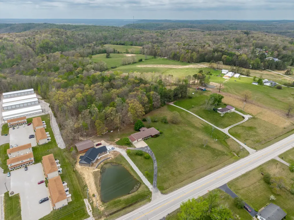 1805 Ky-801 North Morehead KY 40351
