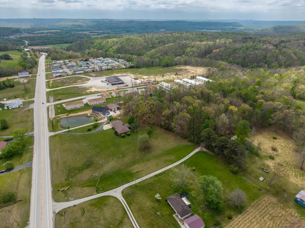 1805 Ky-801 North Morehead KY 40351
