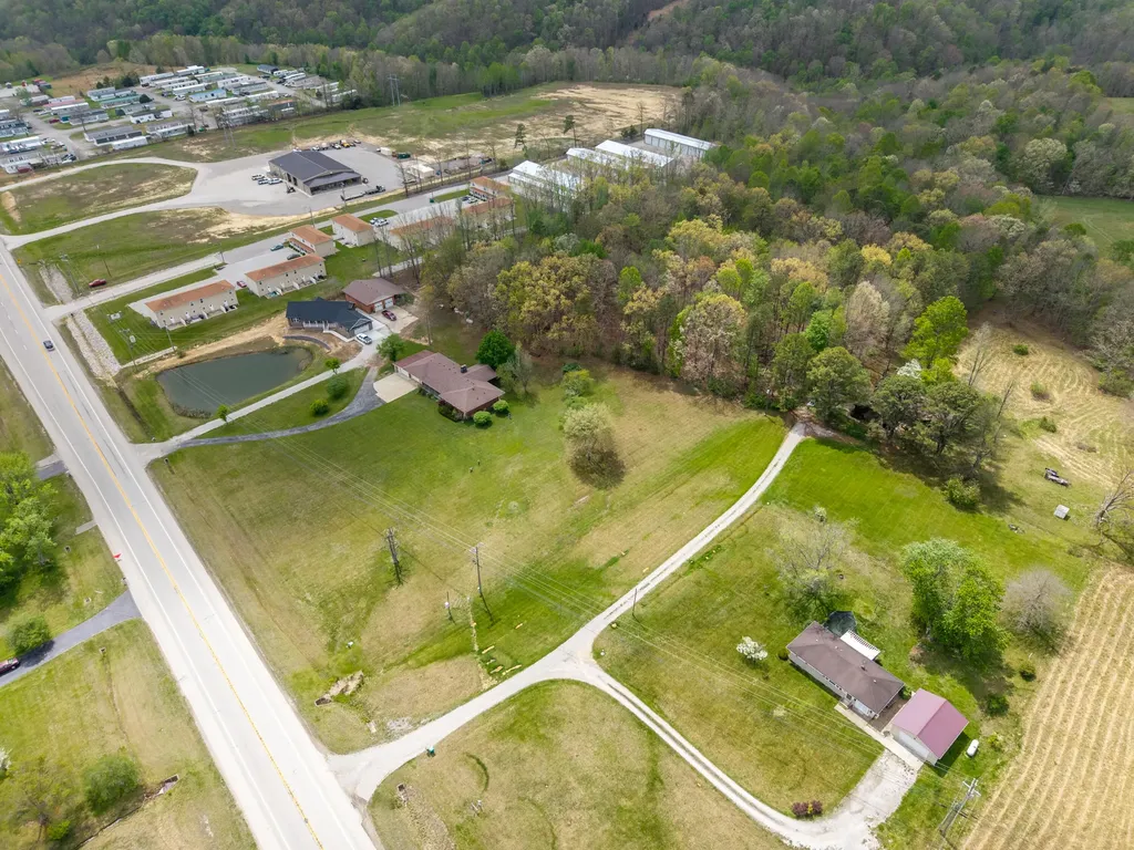 1805 Ky-801 North Morehead KY 40351