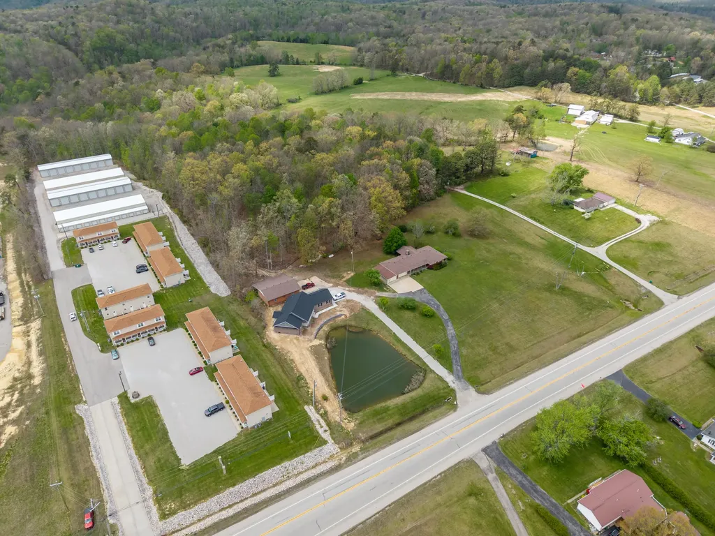 1805 Ky-801 North Morehead KY 40351