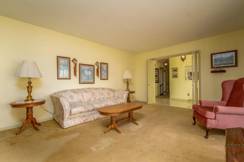 1805 Ky-801 North Morehead KY 40351