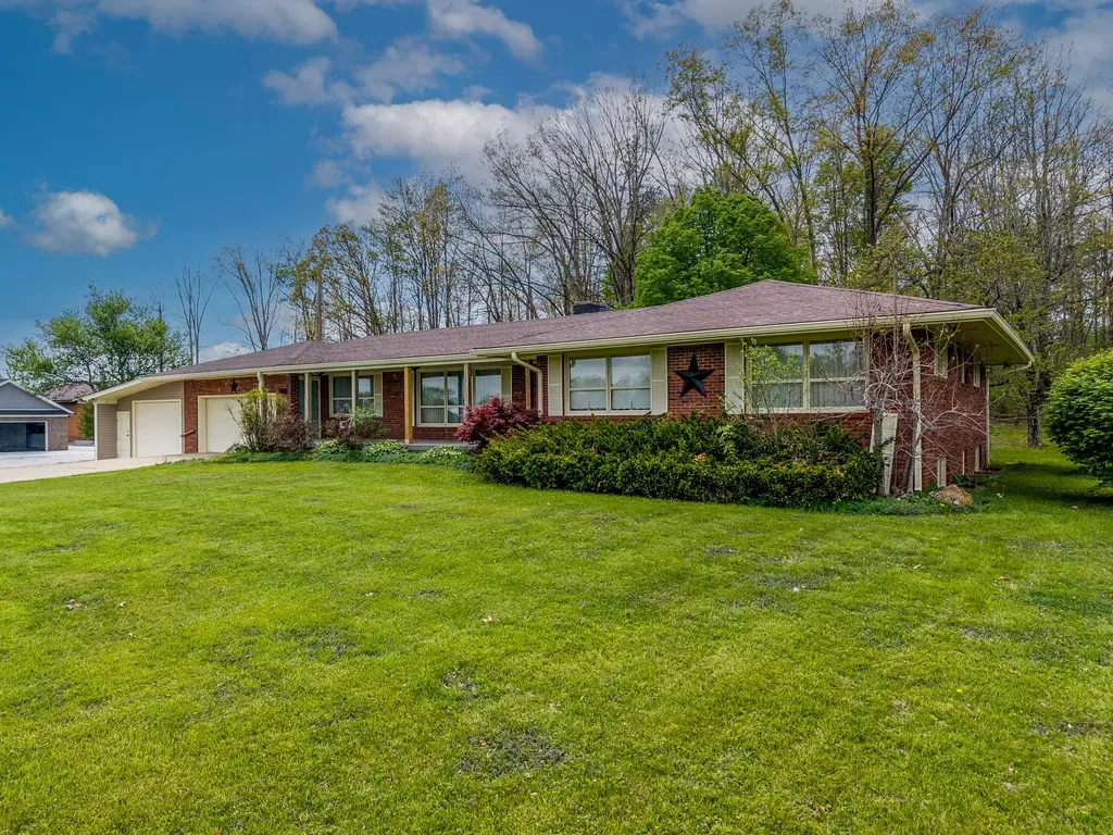 1805 Ky-801 North Morehead KY 40351