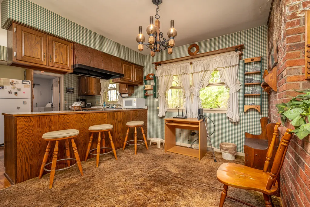 1805 Ky-801 North Morehead KY 40351