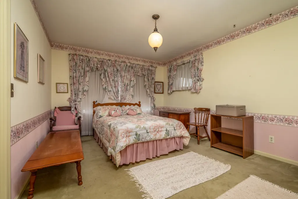 1805 Ky-801 North Morehead KY 40351