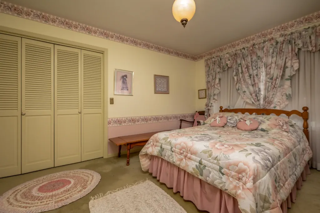 1805 Ky-801 North Morehead KY 40351
