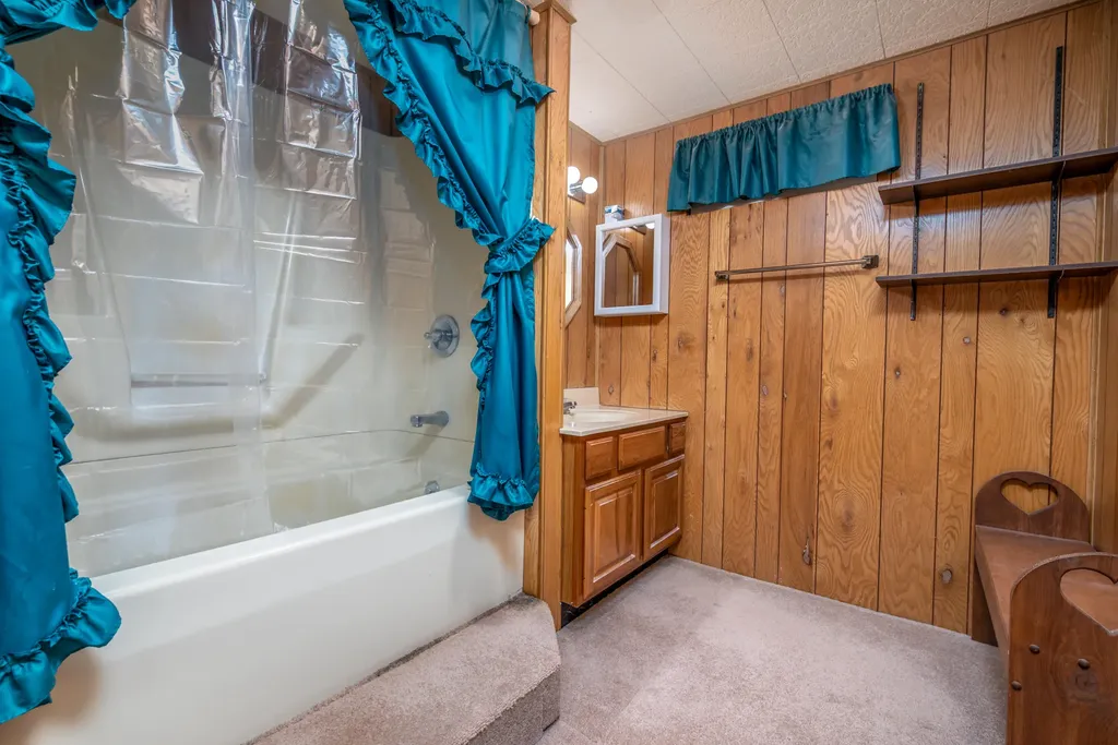 1805 Ky-801 North Morehead KY 40351