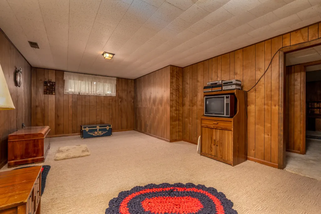 1805 Ky-801 North Morehead KY 40351