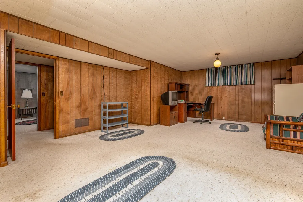 1805 Ky-801 North Morehead KY 40351