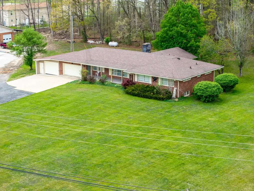 1805 Ky-801 North Morehead KY 40351