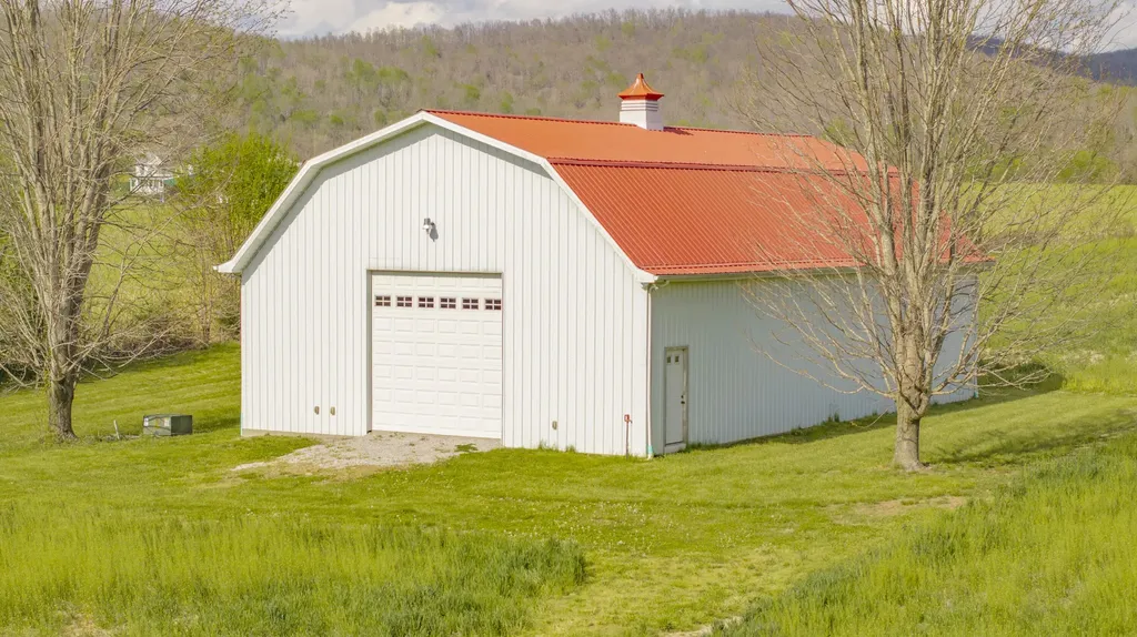 1555 E Kentucky 92 Monticello KY 42633