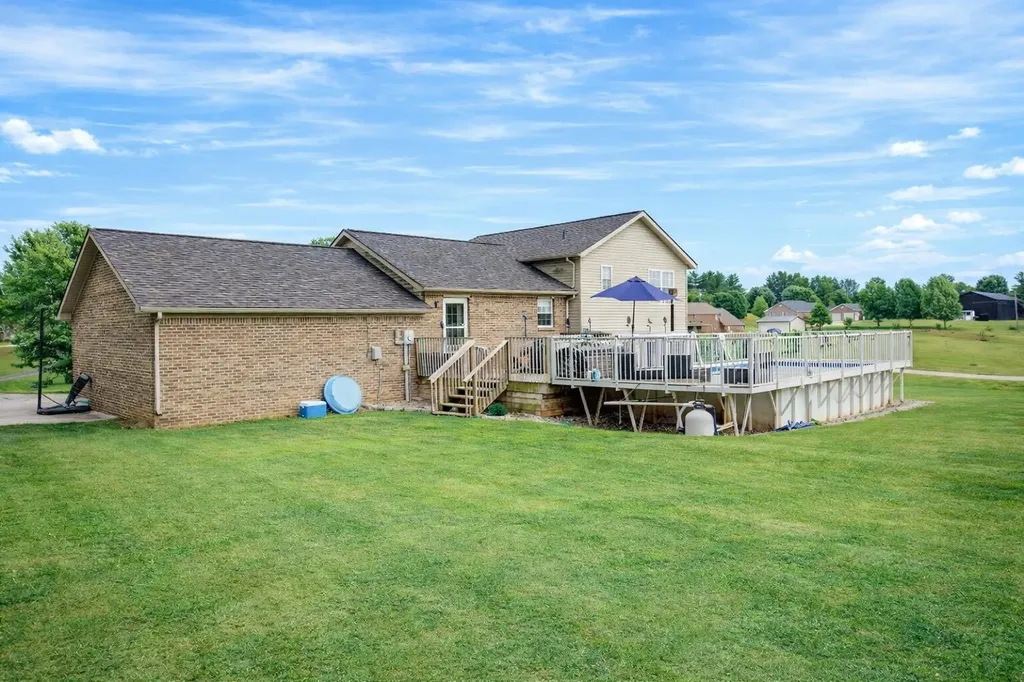 907 Carl Stevens Road Cynthiana KY 41031