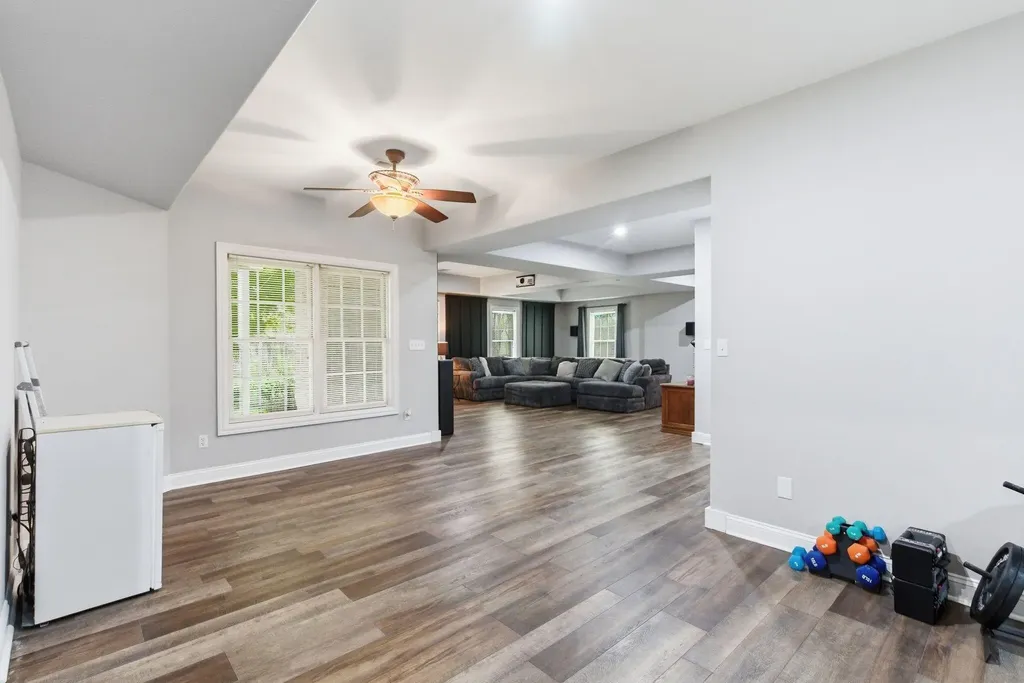 915 Country Oaks Drive Richmond KY 40475