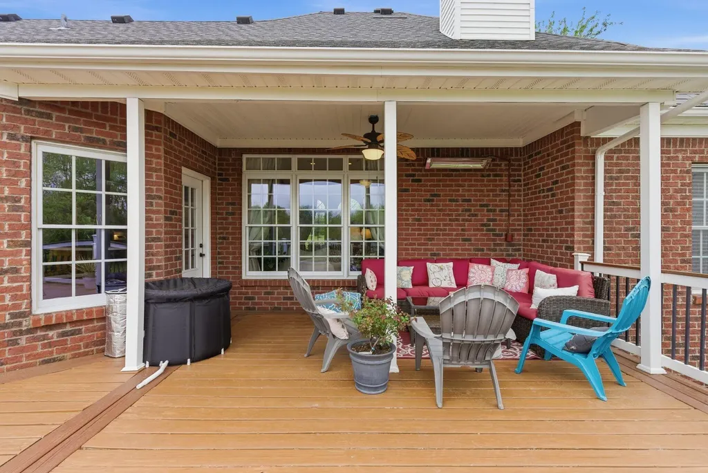 915 Country Oaks Drive Richmond KY 40475