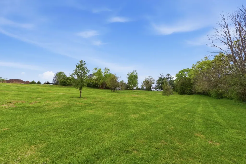915 Country Oaks Drive Richmond KY 40475