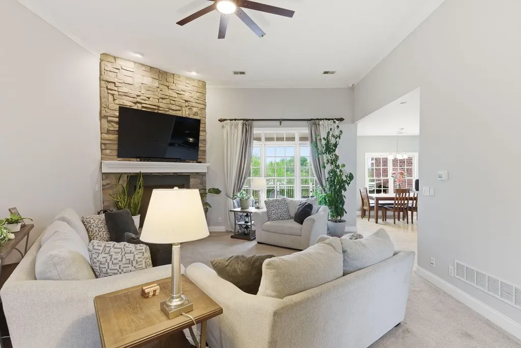 915 Country Oaks Drive Richmond KY 40475