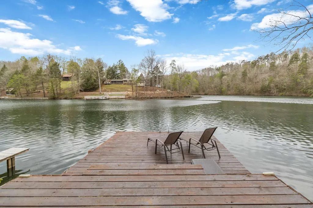 1265 Cliffs Edge Road East Bernstadt KY 40729