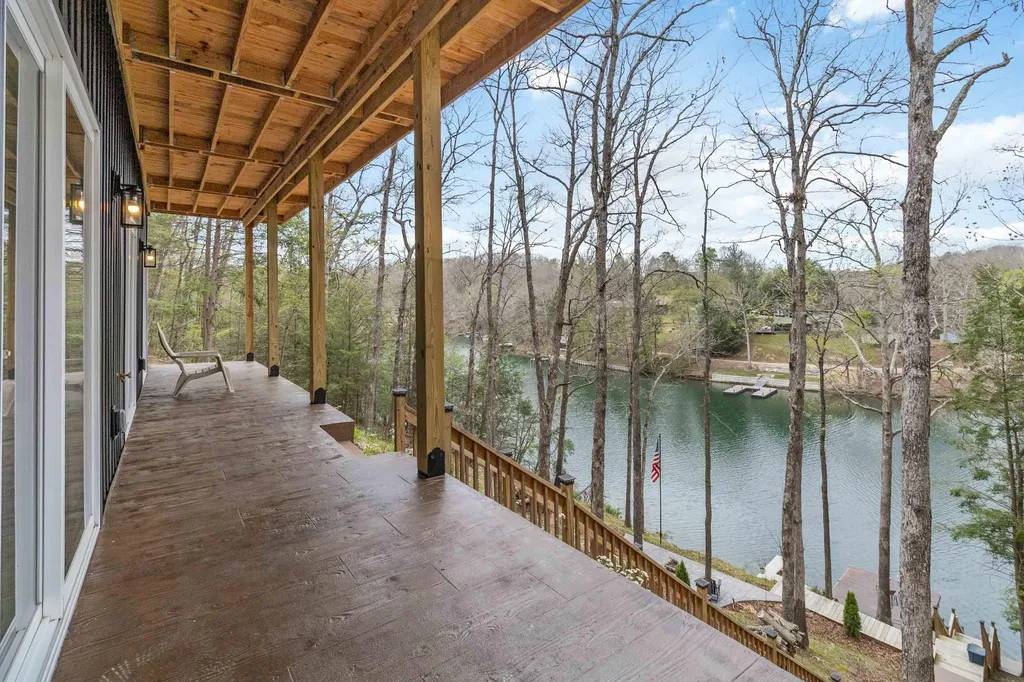 1265 Cliffs Edge Road East Bernstadt KY 40729