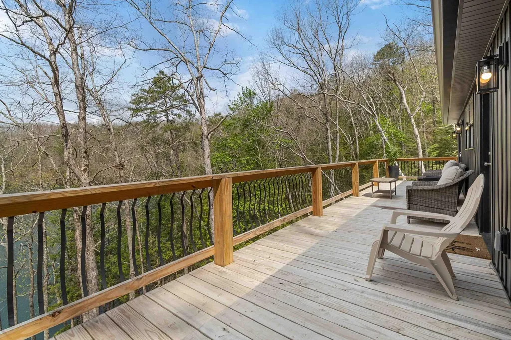 1265 Cliffs Edge Road East Bernstadt KY 40729
