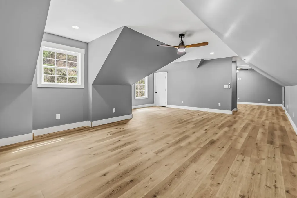 1265 Cliffs Edge Road East Bernstadt KY 40729