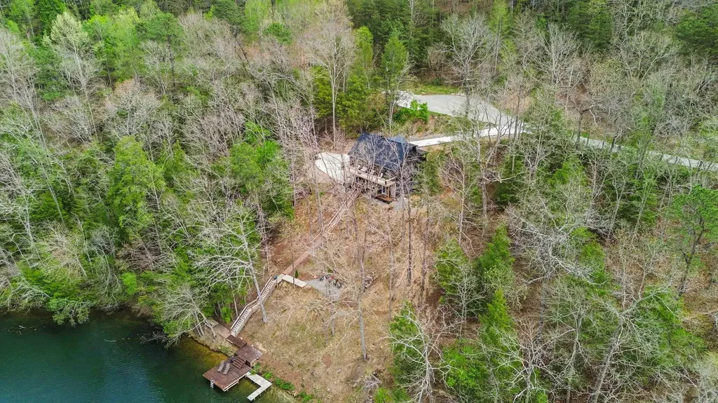1265 Cliffs Edge Road East Bernstadt KY 40729