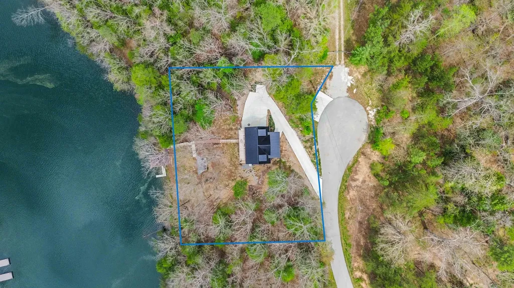 1265 Cliffs Edge Road East Bernstadt KY 40729