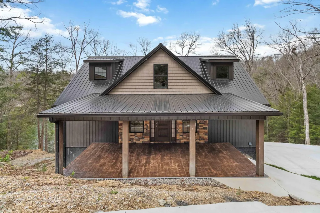 1265 Cliffs Edge Road East Bernstadt KY 40729