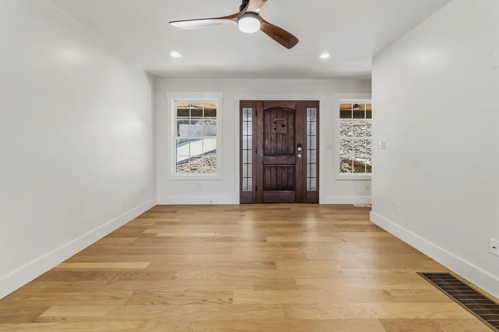1265 Cliffs Edge Road East Bernstadt KY 40729