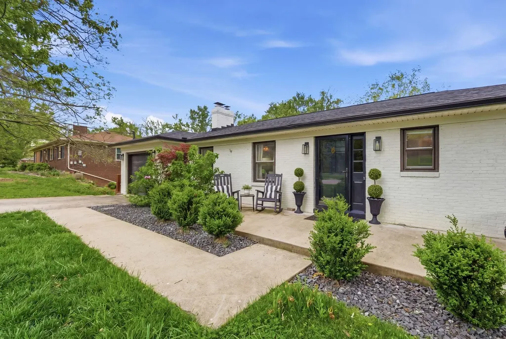131 Allen Douglas Drive Richmond KY 40475