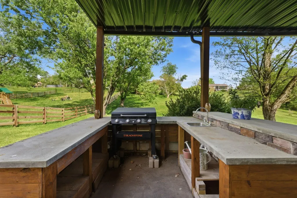 131 Allen Douglas Drive Richmond KY 40475