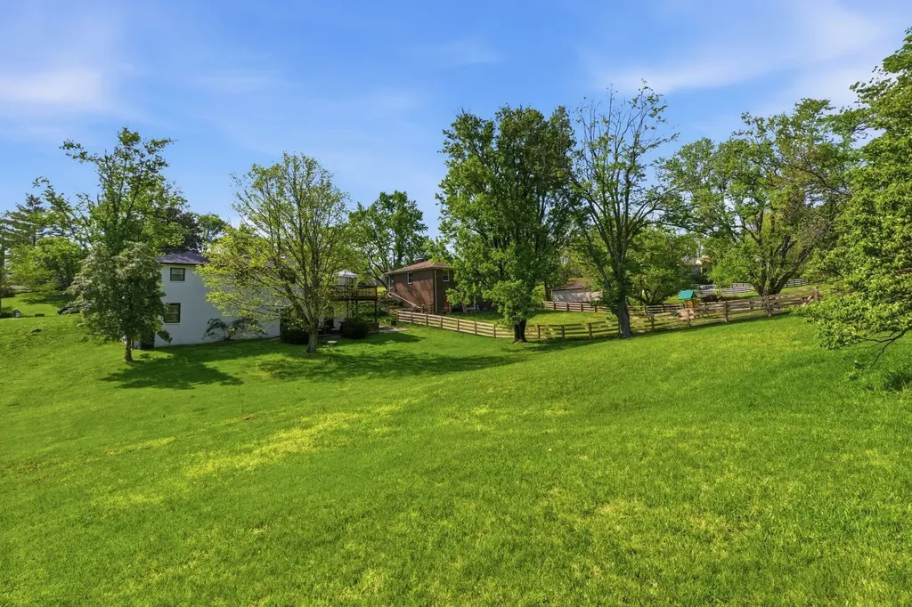 131 Allen Douglas Drive Richmond KY 40475