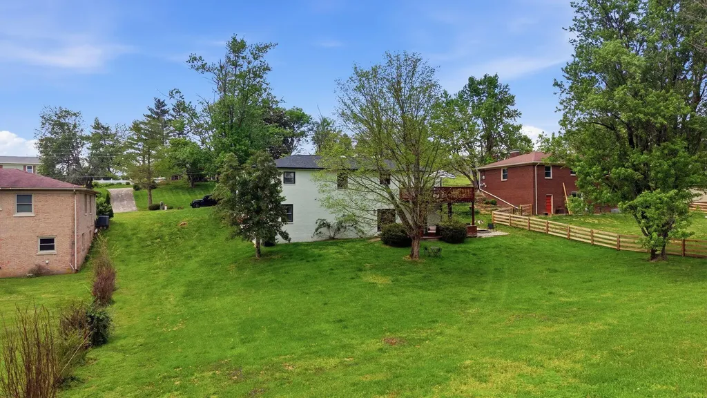 131 Allen Douglas Drive Richmond KY 40475