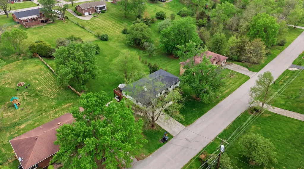 131 Allen Douglas Drive Richmond KY 40475