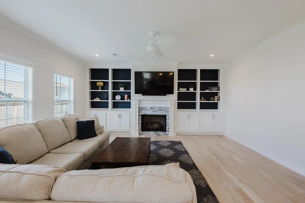 1045 Squirrel Nest Lane Lexington KY 40509