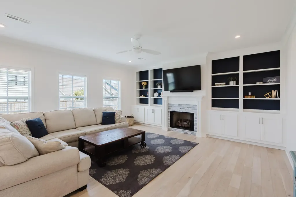 1045 Squirrel Nest Lane Lexington KY 40509