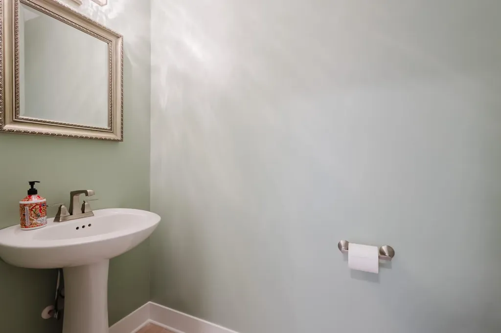 1045 Squirrel Nest Lane Lexington KY 40509