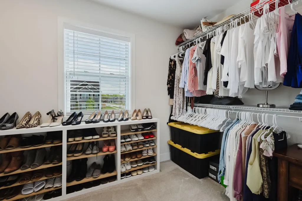 1045 Squirrel Nest Lane Lexington KY 40509