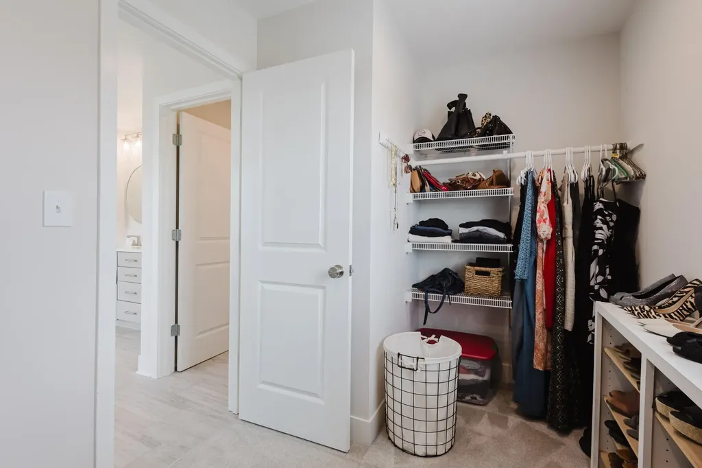 1045 Squirrel Nest Lane Lexington KY 40509
