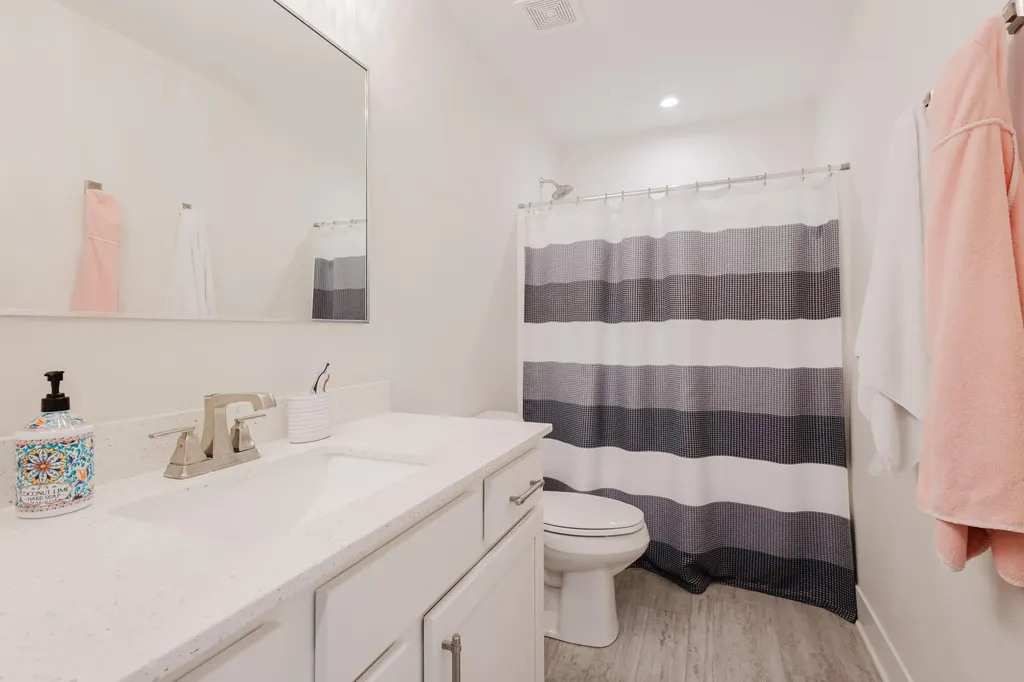 1045 Squirrel Nest Lane Lexington KY 40509