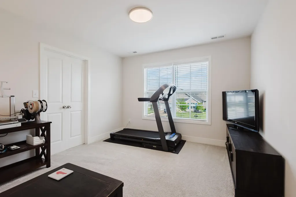 1045 Squirrel Nest Lane Lexington KY 40509