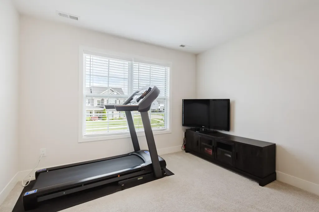 1045 Squirrel Nest Lane Lexington KY 40509