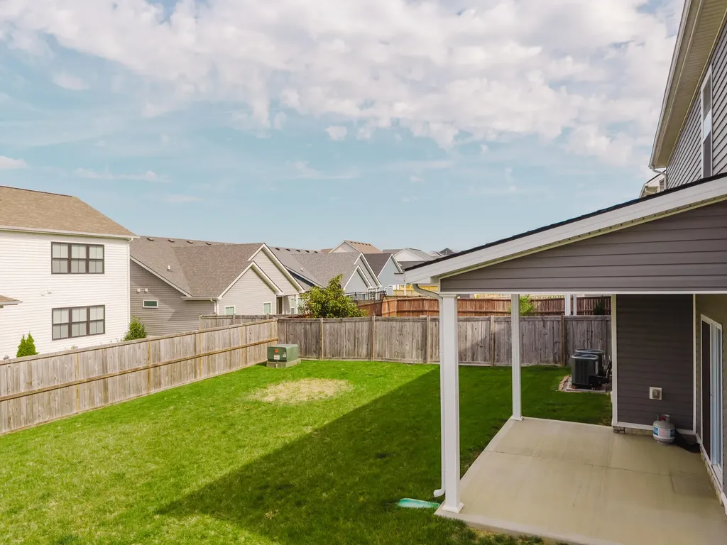1045 Squirrel Nest Lane Lexington KY 40509