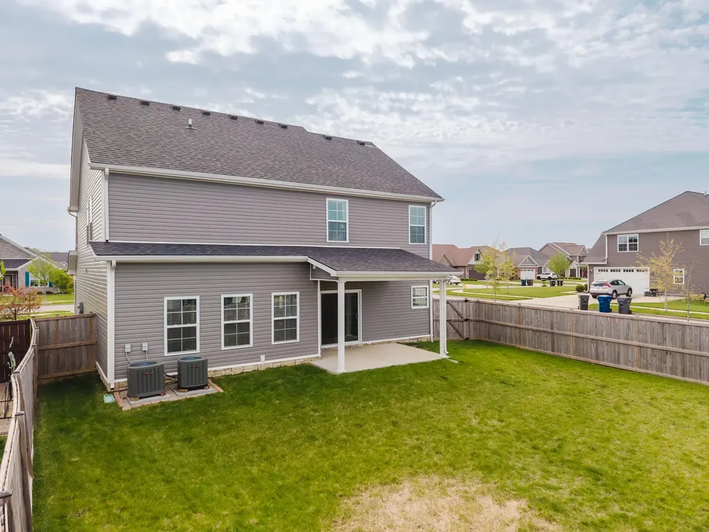 1045 Squirrel Nest Lane Lexington KY 40509
