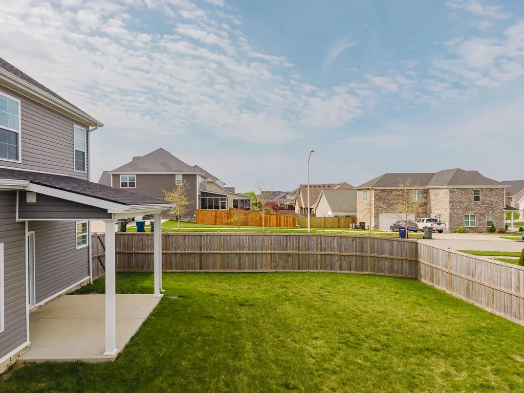 1045 Squirrel Nest Lane Lexington KY 40509