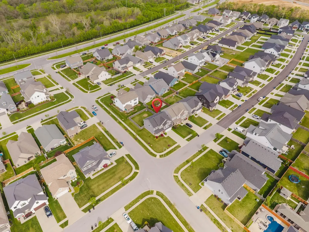 1045 Squirrel Nest Lane Lexington KY 40509